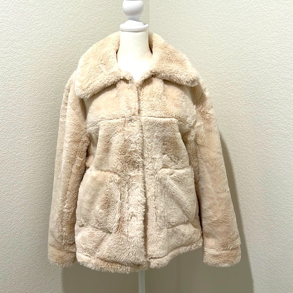 ✨Fashion Nova Faux Fur Jacket - Picture 7 of 17